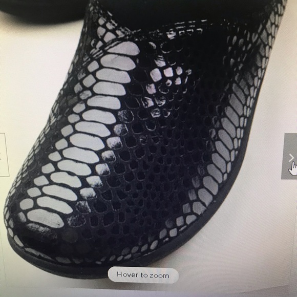 NEW with out tags Clarks: womens: black clog shoes:Sz: 9 - Picture 3 of 10